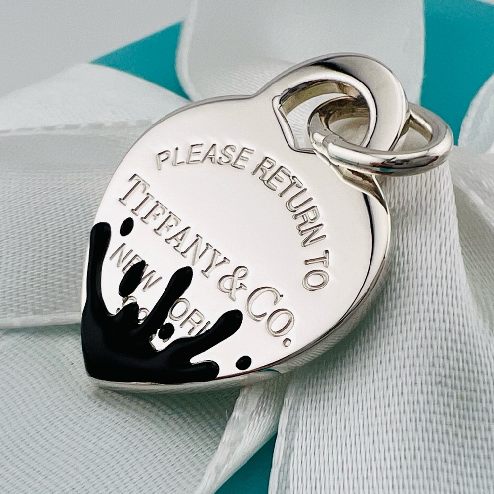 Return To Tiffany Black Enamel Splash Heart Charm